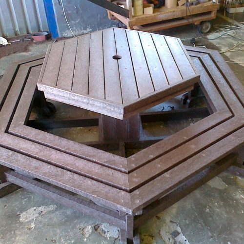 Picnic Table Set – Six Sided (2220 x 1925)