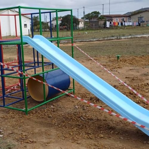 Jungle Gym – Slide (Blue) (other colour add R600)